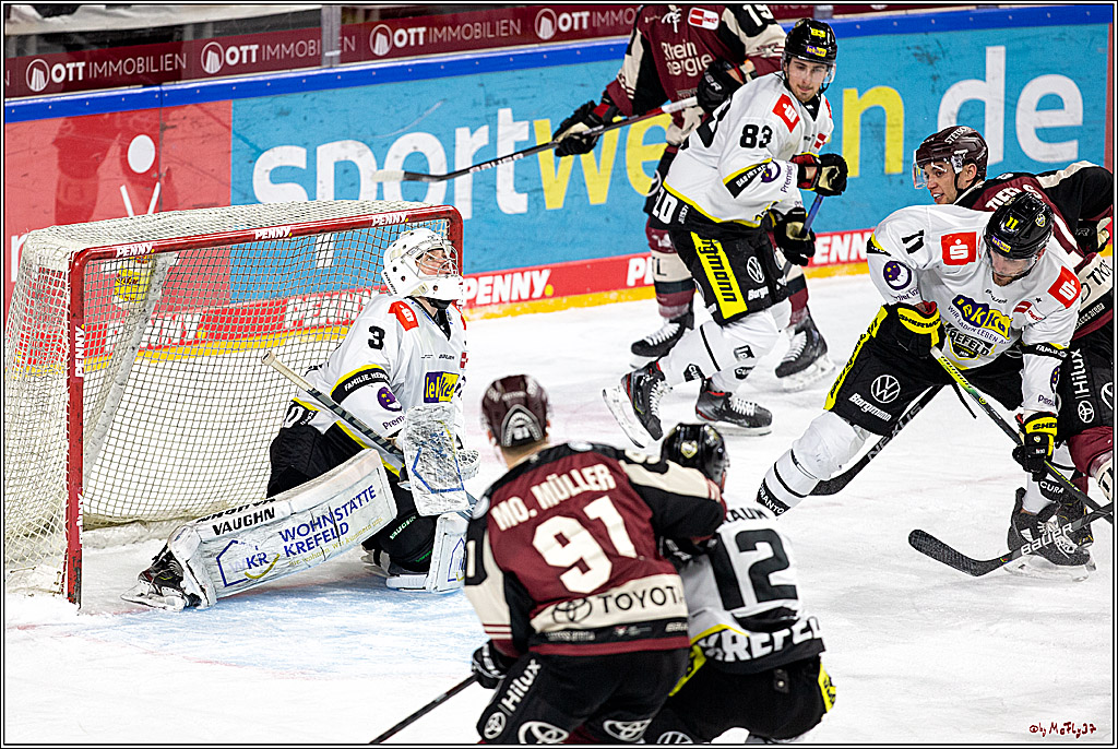 PENNY DEL;  Koelner Haie - Krefeld Pinguine; Koeln, 28.02.2021